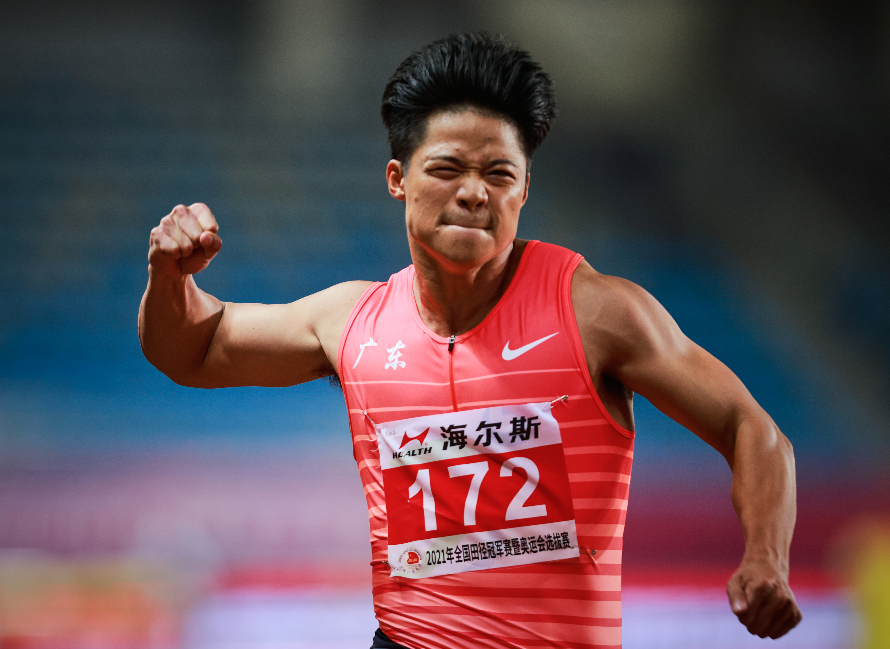 苏炳添关键时刻救险，中国女排力保胜局拿下系列赛